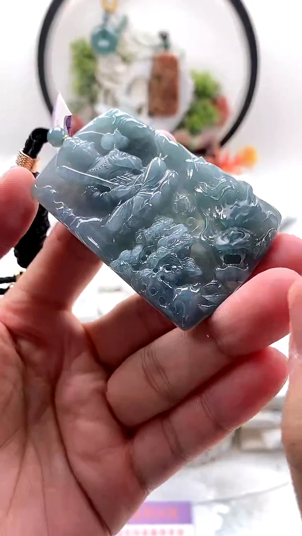 颈饰未镶嵌翡翠虚空藏