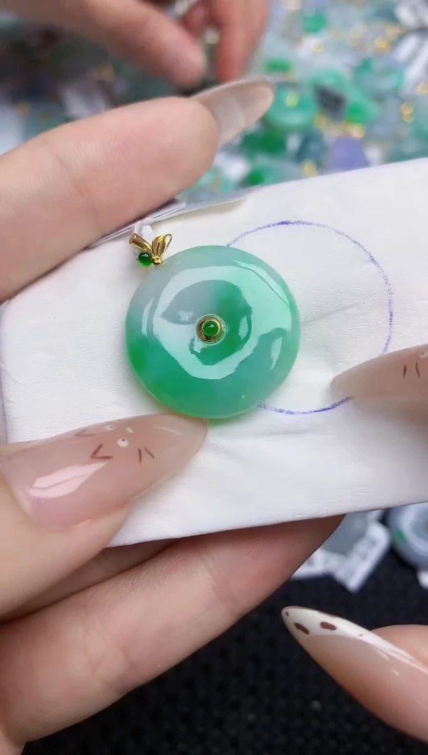 翡翠18K金镶嵌颈饰63   天然翡翠A货