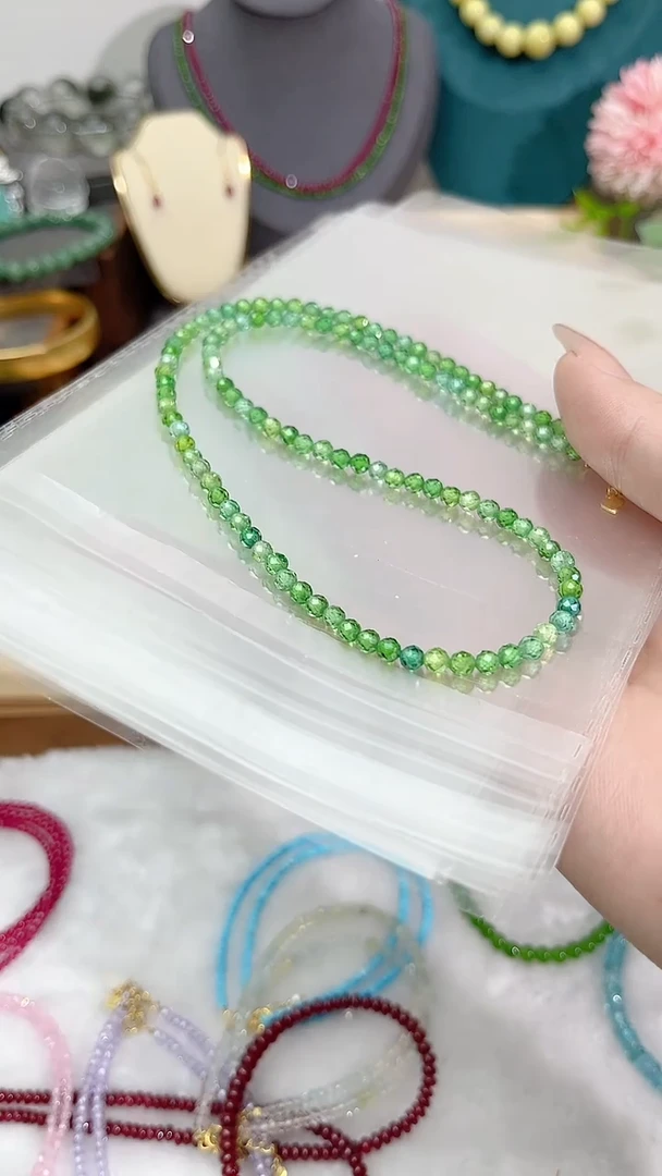 【闪购商品】尖晶石颈饰银S925镶嵌绿色99