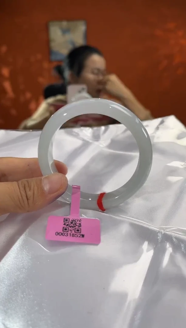 未镶嵌手镯翡翠54