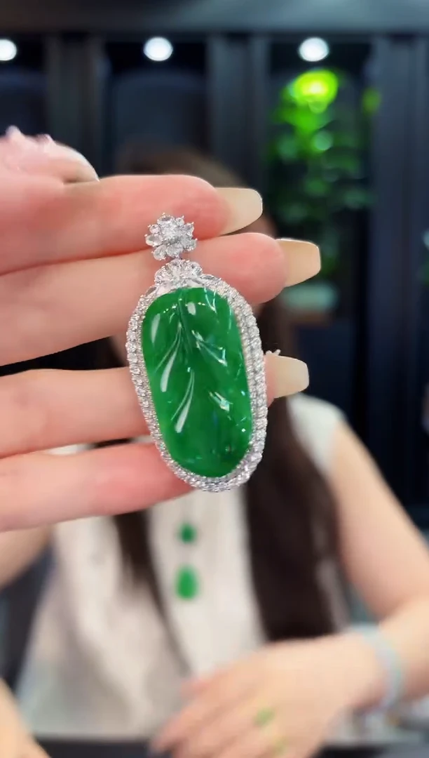 翡翠未镶嵌颈饰 缅料A货/支持复检/一件