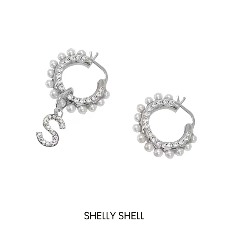 Shelly Shell 铜合金仿珍珠耳饰 不对称S形耳钉 轻奢时尚百搭小众