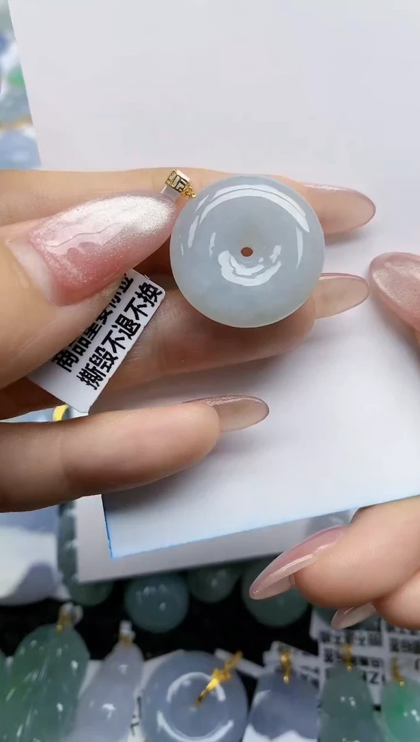 【闪购商品】翡翠挂件18K金镶嵌天然翡翠A货