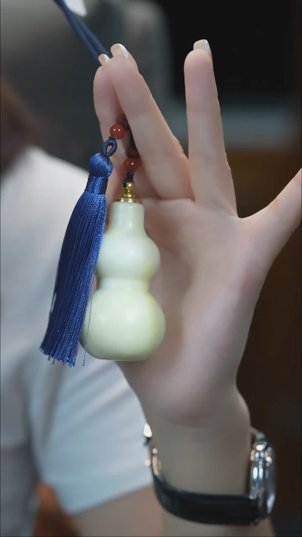 未镶嵌岫玉手把葫芦