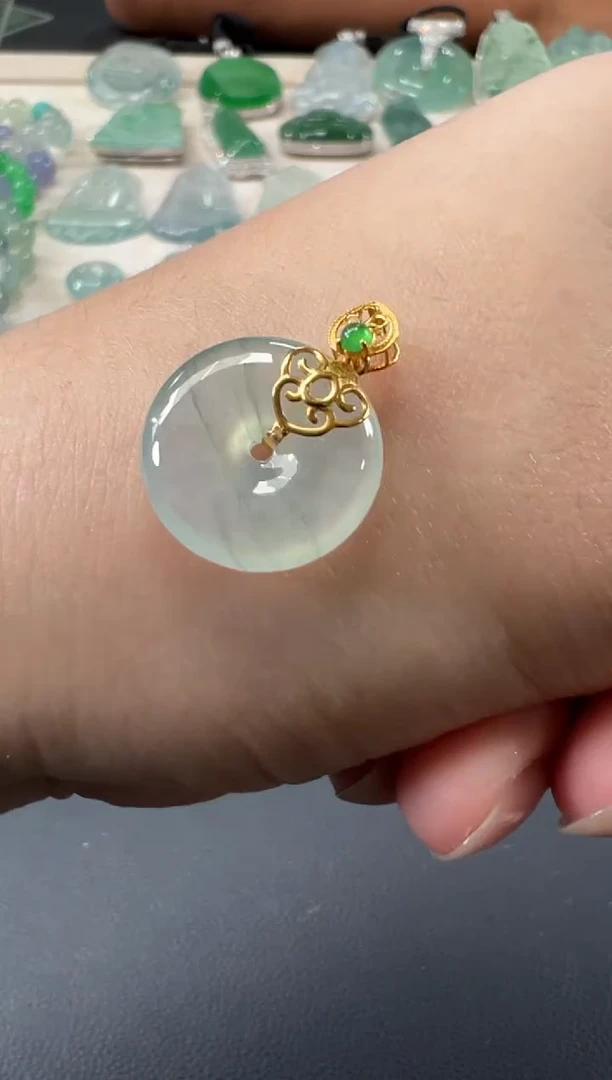 吊坠(不含链)18K金镶嵌翡翠B74|880