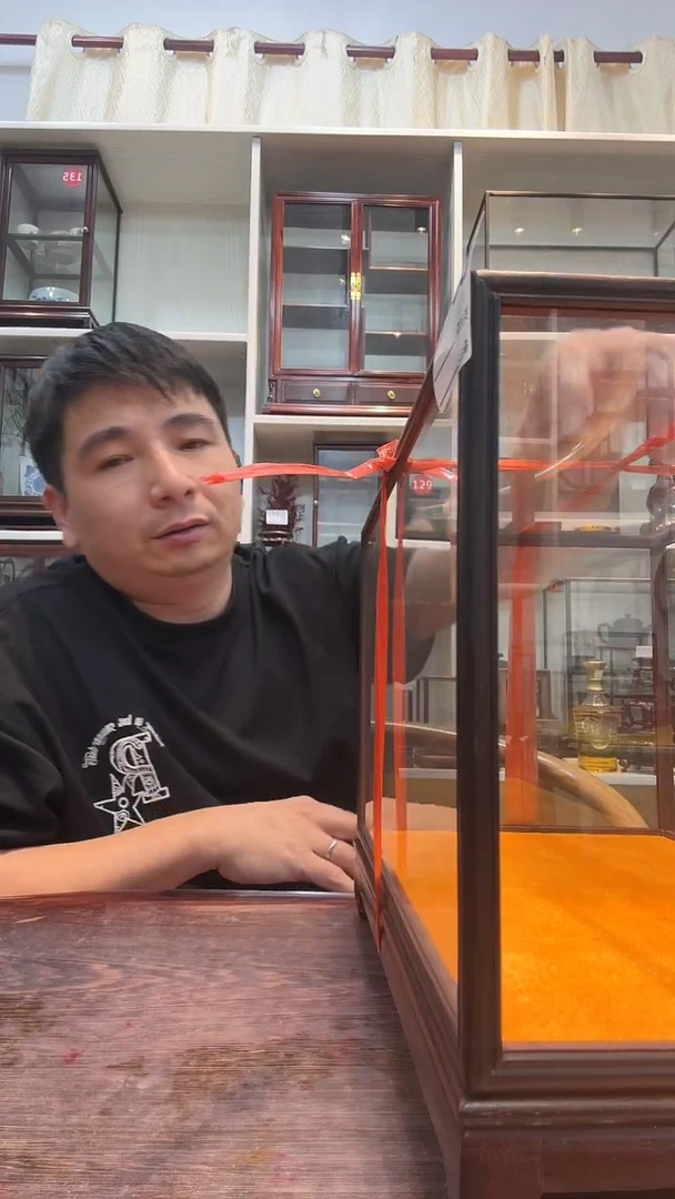 卢氏黑黄檀（大叶紫檀）35*21*21玻璃罩840