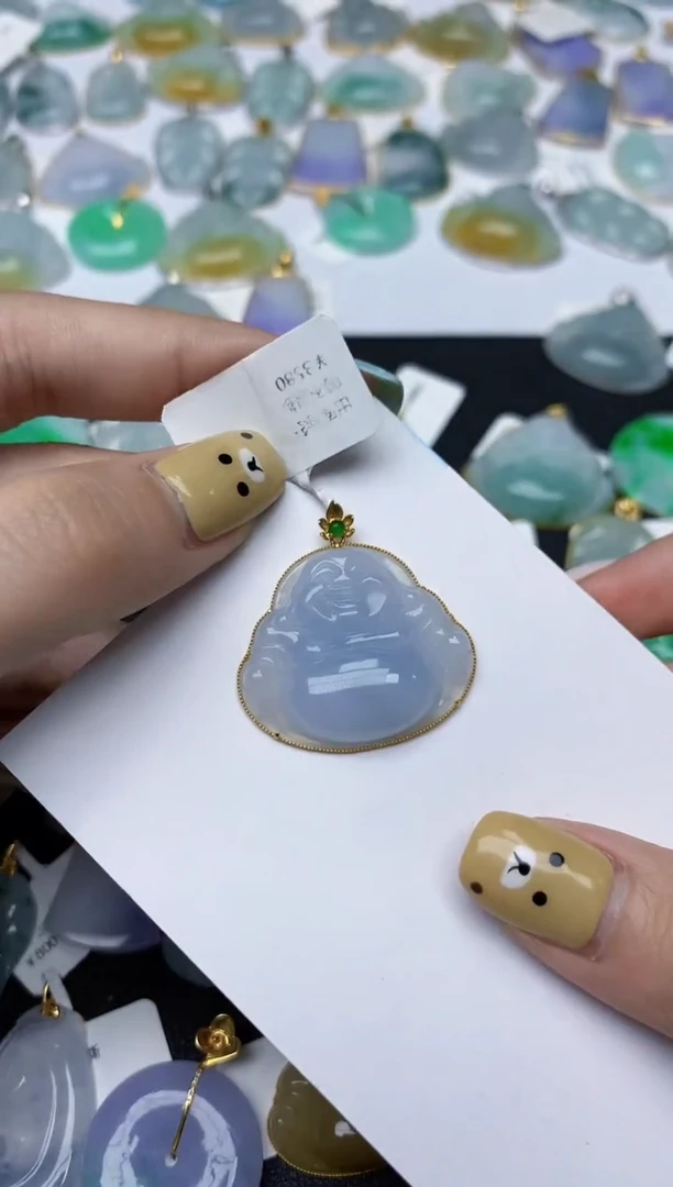 翡翠18K金镶嵌颈饰天然翡翠A货