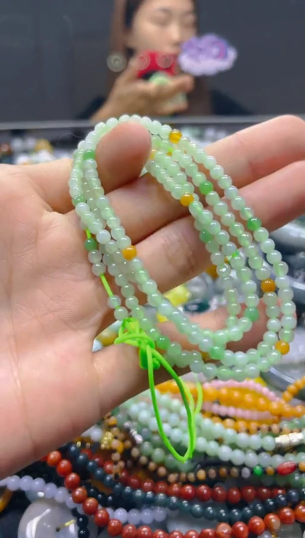 颈饰未镶嵌翡翠4MM