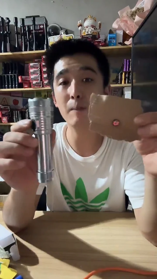 点火手电合金的定焦的无电池