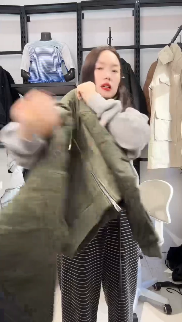 2141闪购编码  运动卫衣裤以直播间过款为准 尺码  ·  S