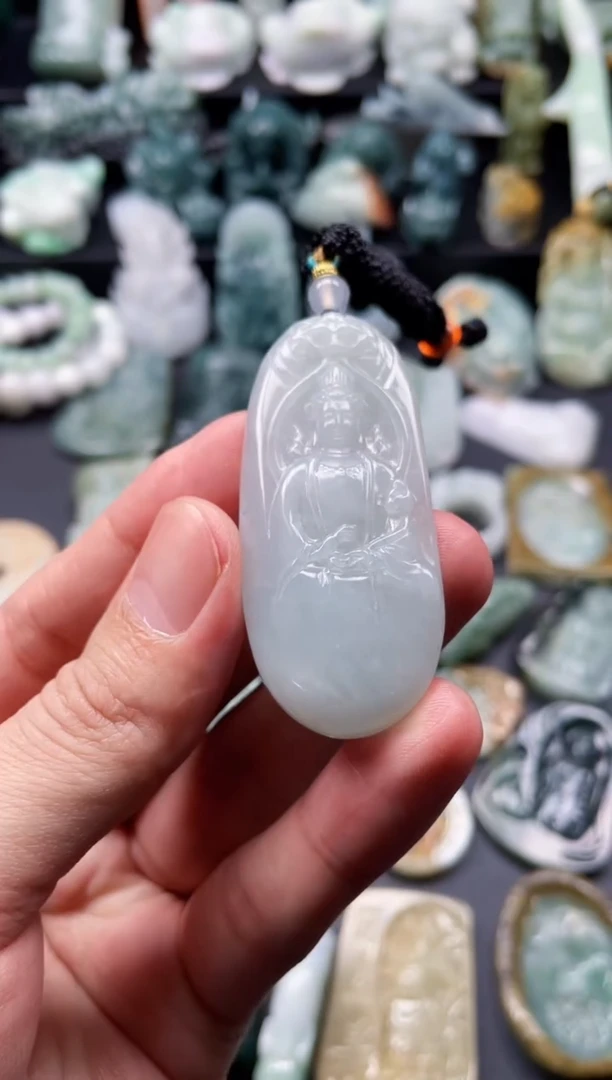 颈饰未镶嵌翡翠14  天然翡翠a货  素衣观音