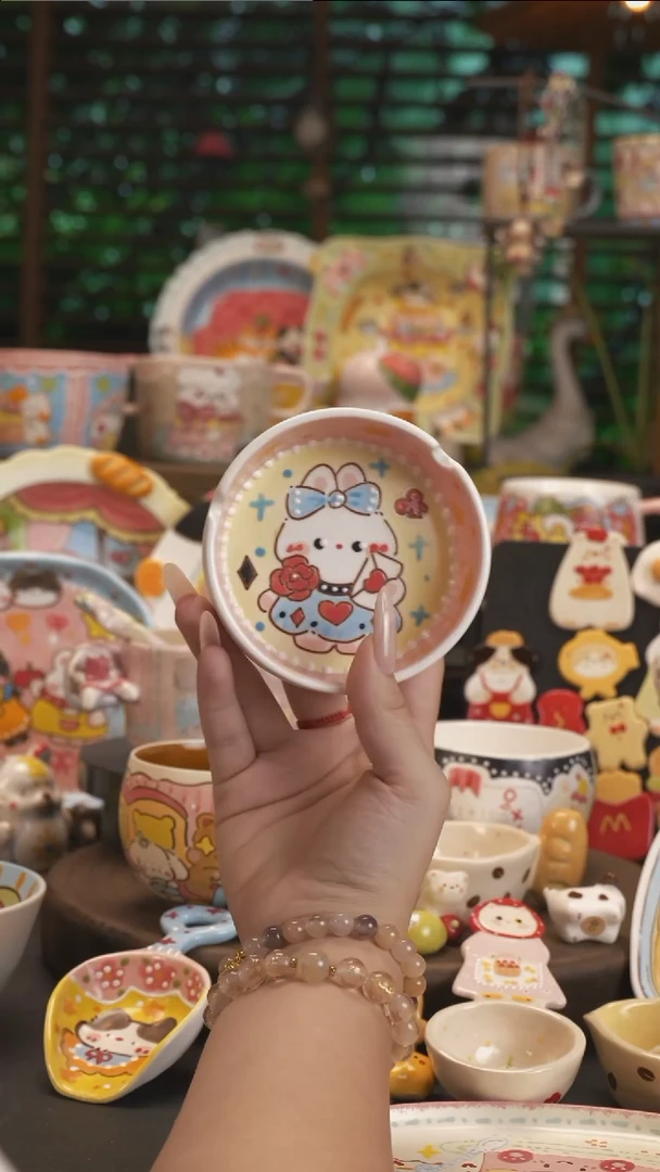 士****?【原创设计】景德镇手绘陶瓷