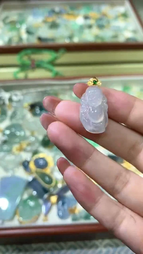 颈饰18K金镶嵌翡翠20250913034