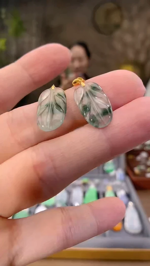 吊坠(不含链)18K金镶嵌翡翠耳饰一对