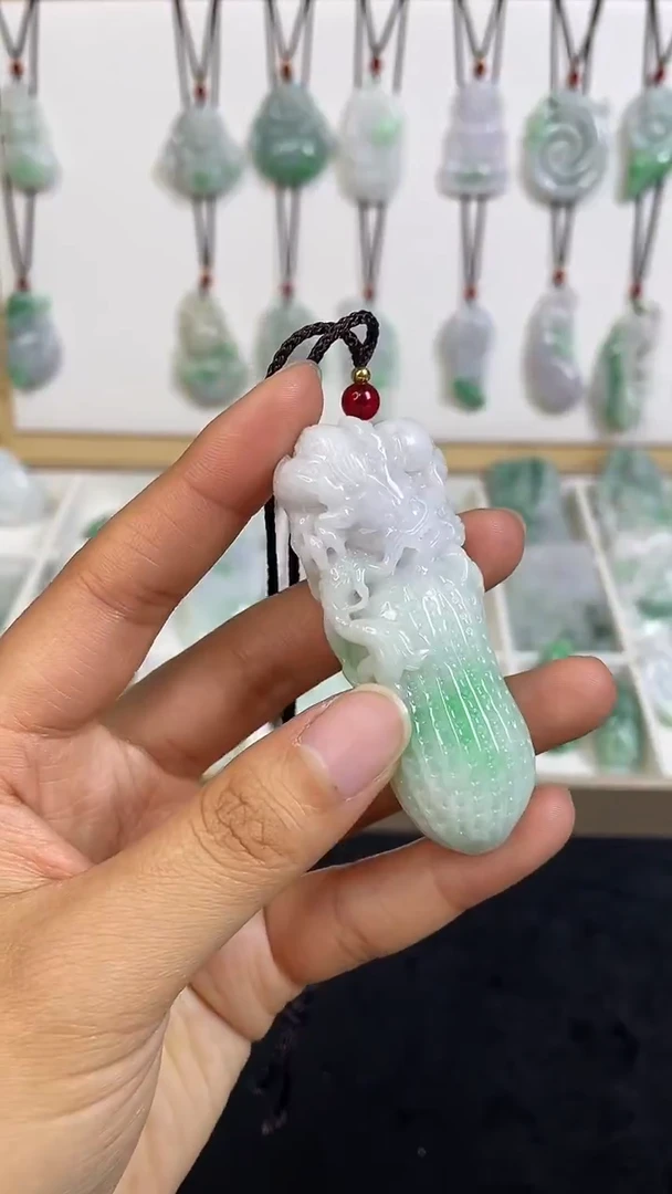 颈饰未镶嵌翡翠1