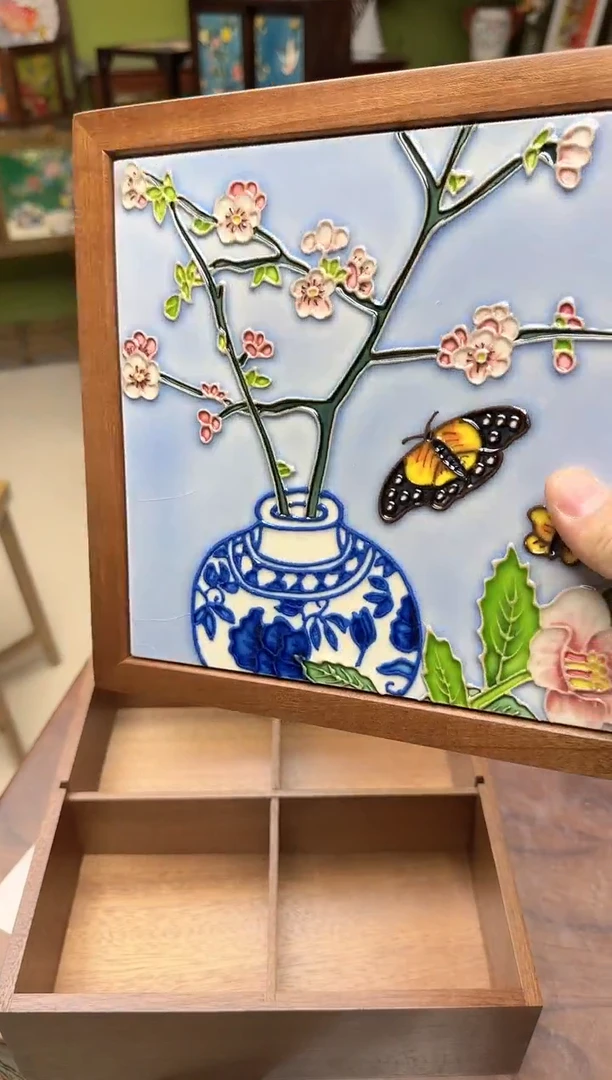 陶瓷  干果盒  青花瓷梅花