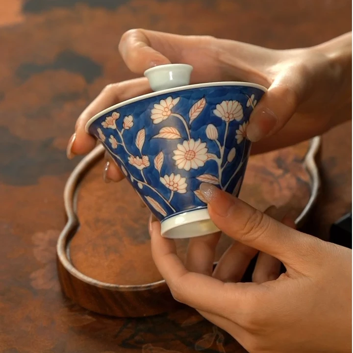 雨溪山房蓝地雏菊盖碗LQ2948