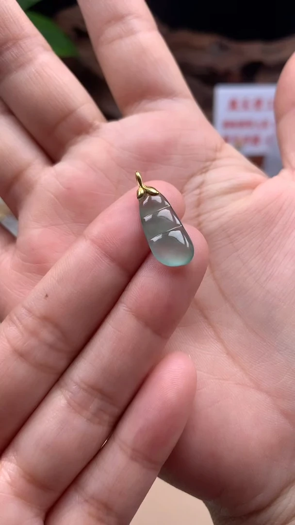 【闪购商品】翡翠颈饰18K金镶嵌豆子