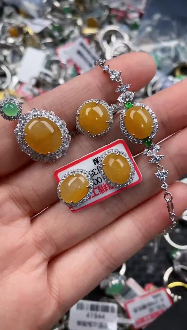 银S925镶嵌戒指翡翠666      8