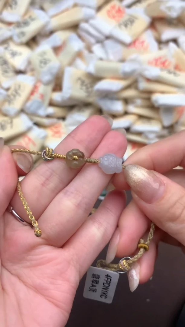 【闪购商品】翡翠挂件未镶嵌—