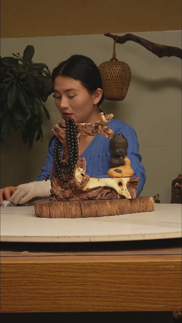 木一****辉金丝红木786