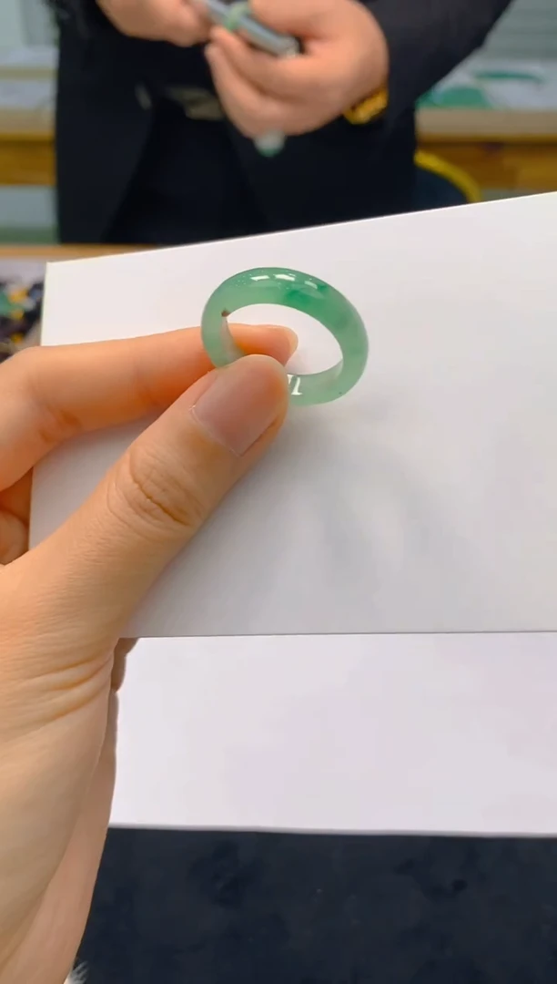 【闪购商品】石英质玉戒指未镶嵌130