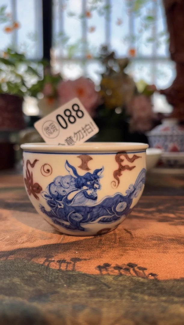 瓷孤品青花手绘狮子绣球