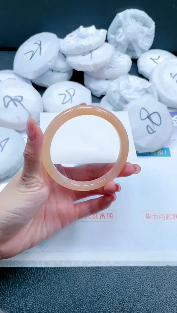 【闪购商品】石英质玉手镯未镶嵌19J151-60