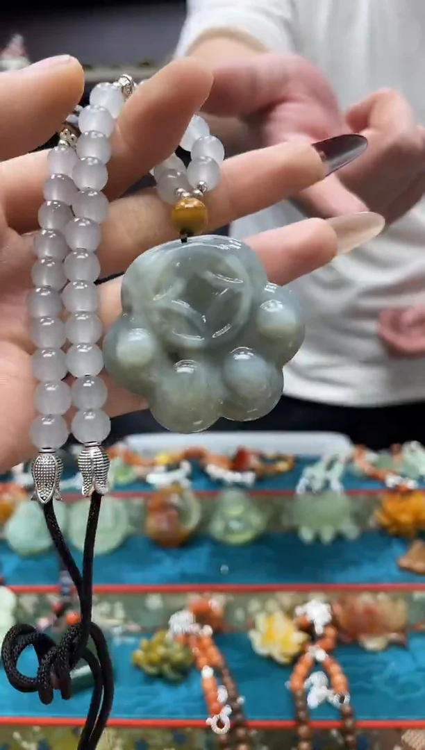 未镶嵌岫玉吊坠·