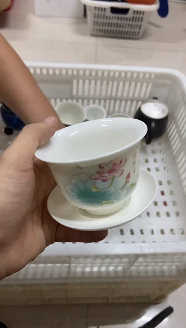 无运费险有瑕疵的摄影的产品有使用过的痕迹有点脏介意勿拍