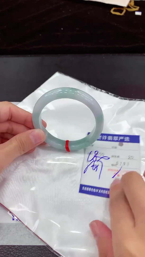 翡翠手镯未镶嵌111111111111