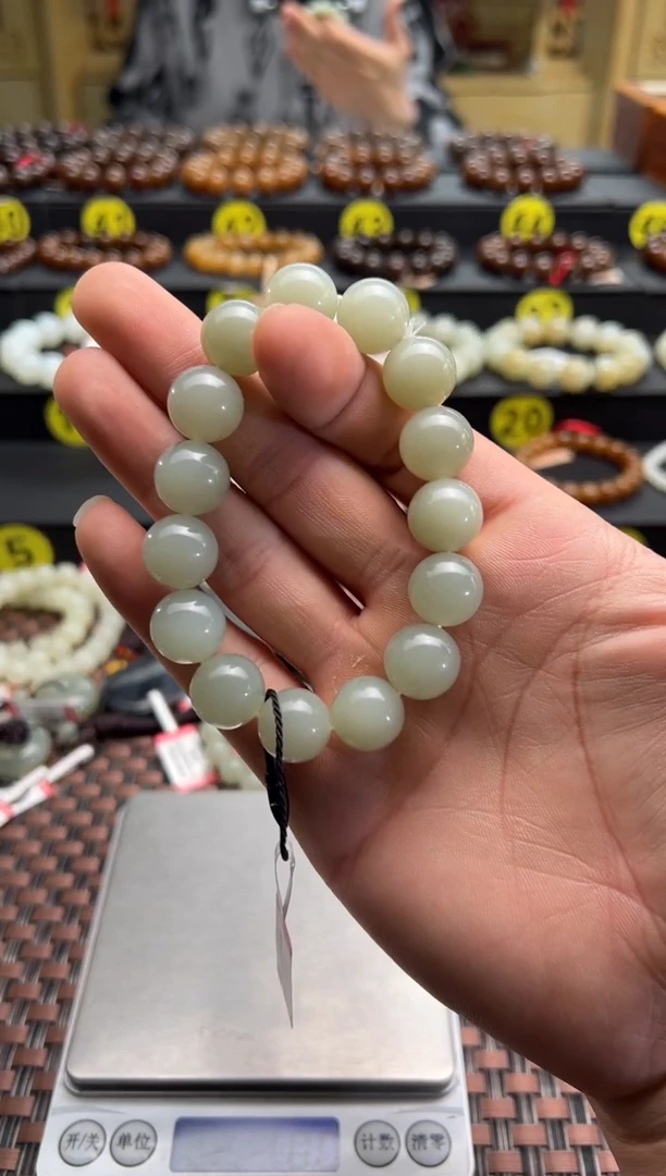 【闪购商品】和田玉手串未镶嵌青白玉卡14手串