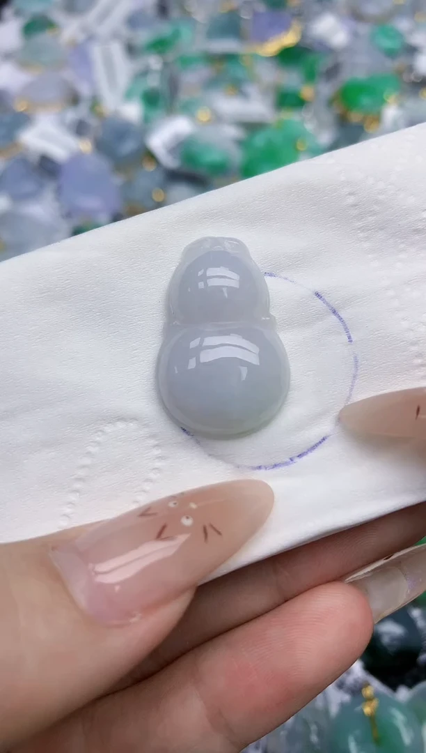 翡翠未镶嵌颈饰   天然翡翠A货