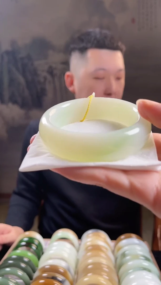 未镶嵌手镯和田玉59+圈口2592