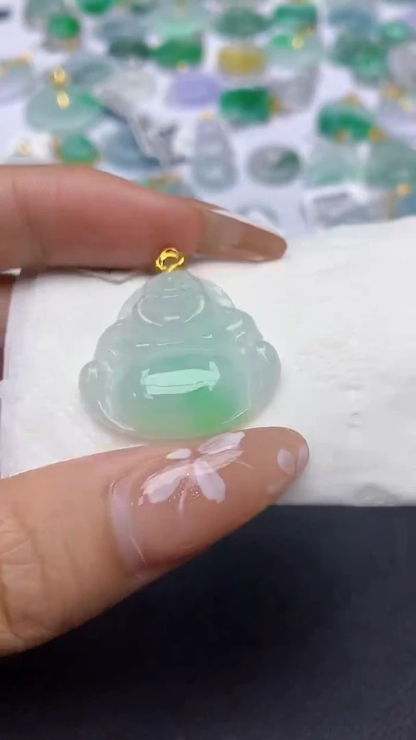 颈饰18K金镶嵌翡翠A货假一赔三支持复检百元上九元证书费自理