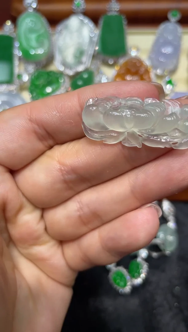 【闪购商品】翡翠颈饰未镶嵌翡翠211