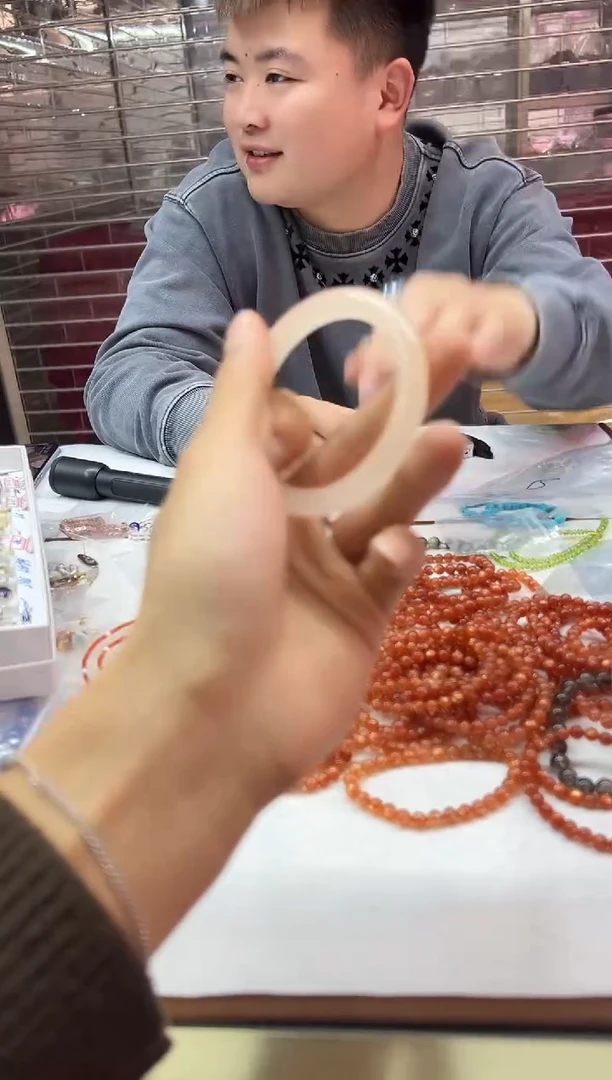 未镶嵌手镯石英质玉岚*14050多样性发其一