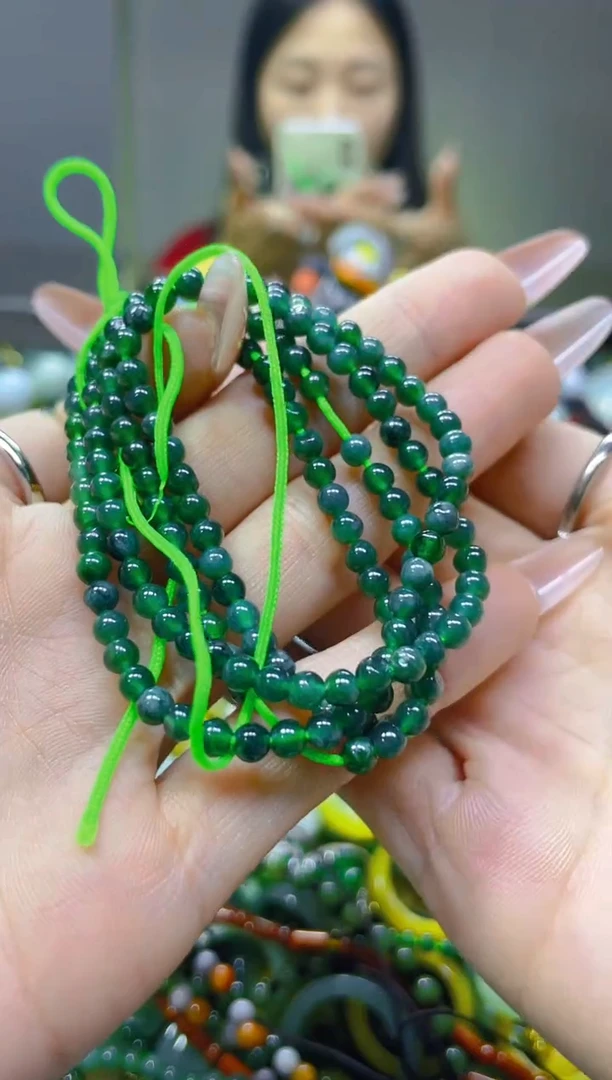 翡翠未镶嵌颈饰4MM/C/翡翠A货一图一物