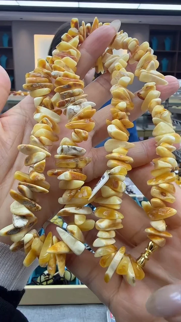 琥珀颈饰未镶嵌26秒拍号 假一罚三