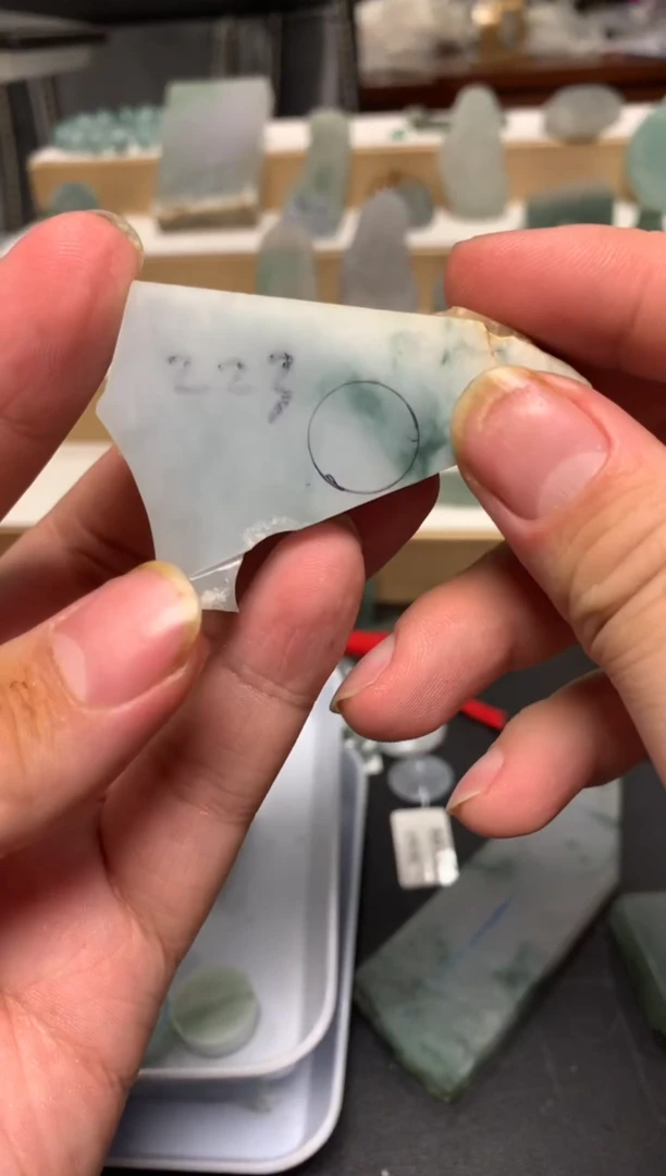 未镶嵌定制翡翠雕刻