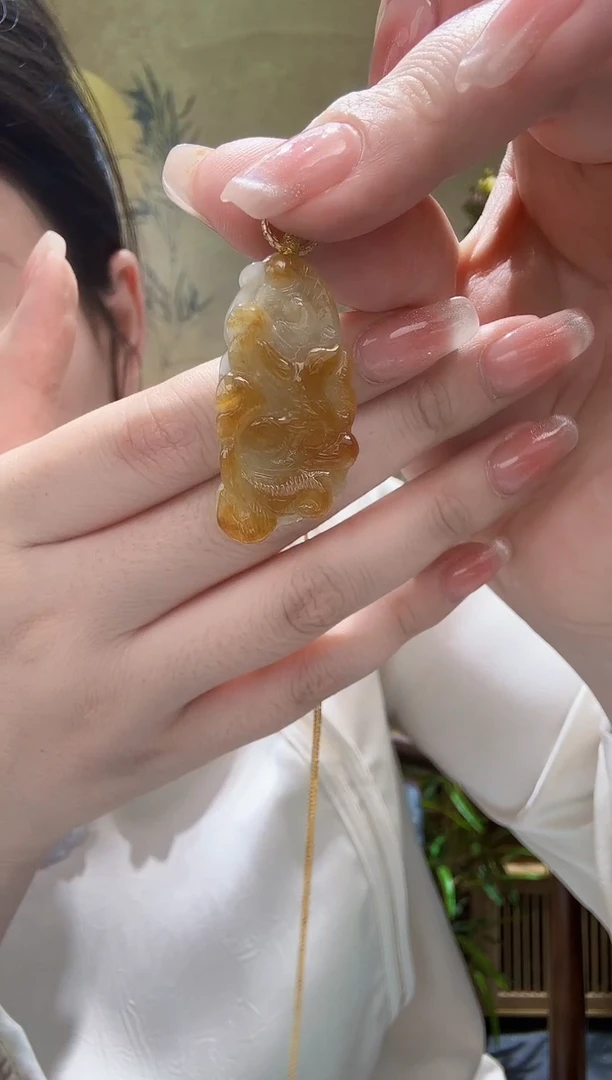 翡翠未镶嵌颈饰吊坠