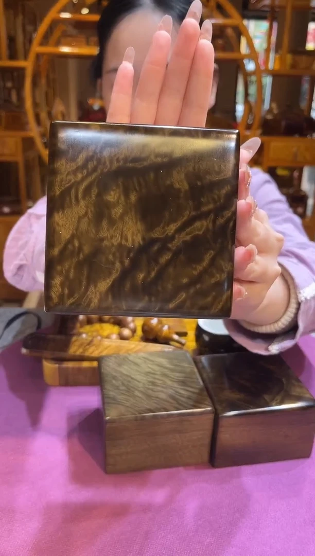 阴沉木小方盒10公分
