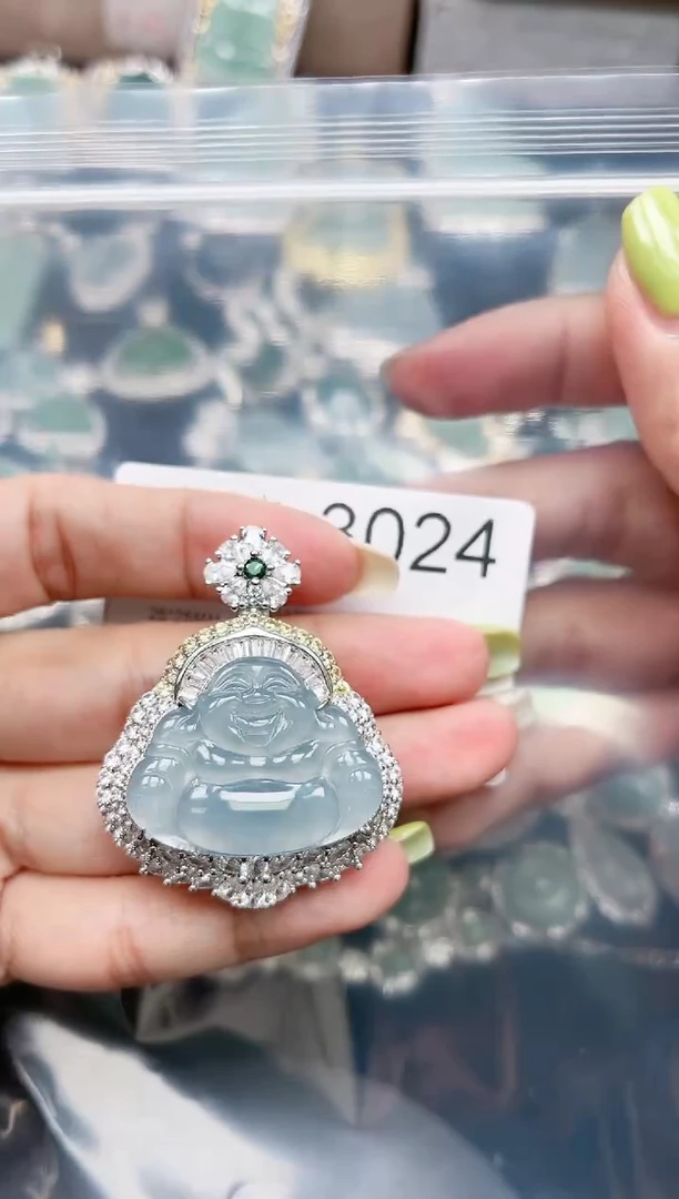 【闪购商品】翡翠颈饰未镶嵌3024赠皮绳