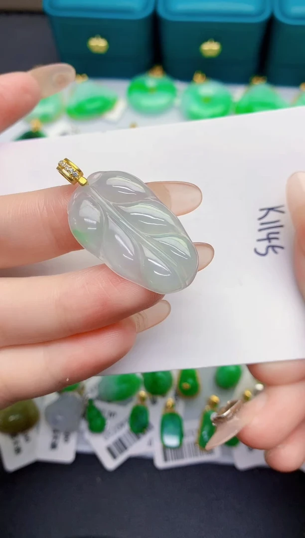 颈饰未镶嵌翡翠缅甸天然翡翠A货