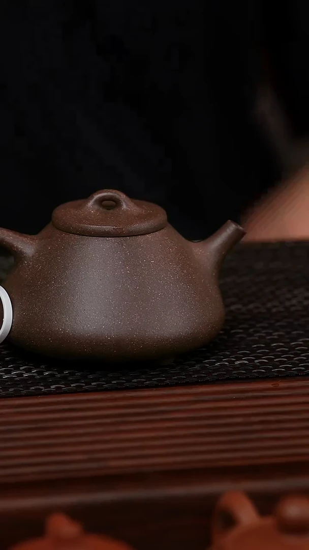 茶壶紫砂底槽青 子冶石瓢 200cc