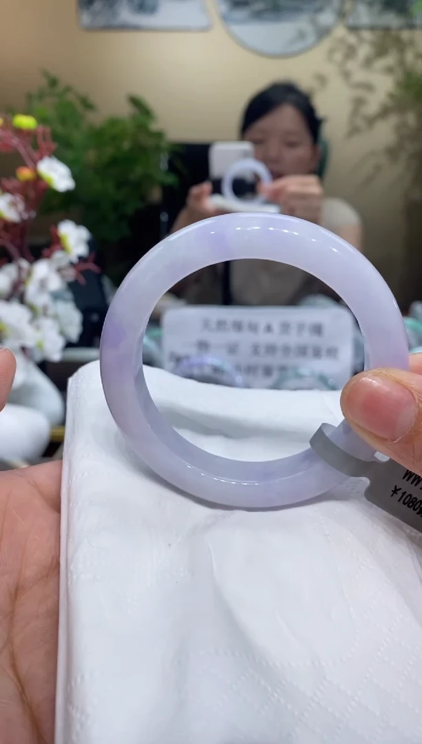 翡翠手镯未镶嵌翡翠手镯