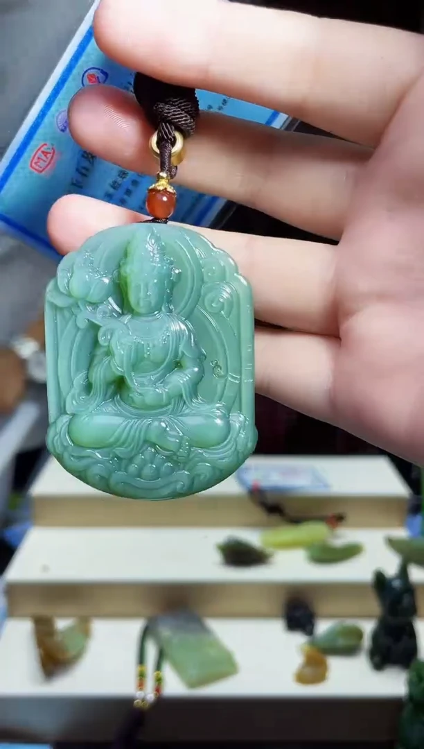 和田玉未镶嵌颈饰1