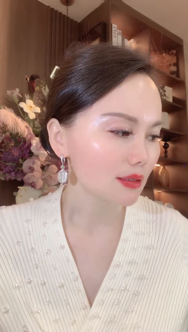 18K金镶嵌翡翠耳饰A83