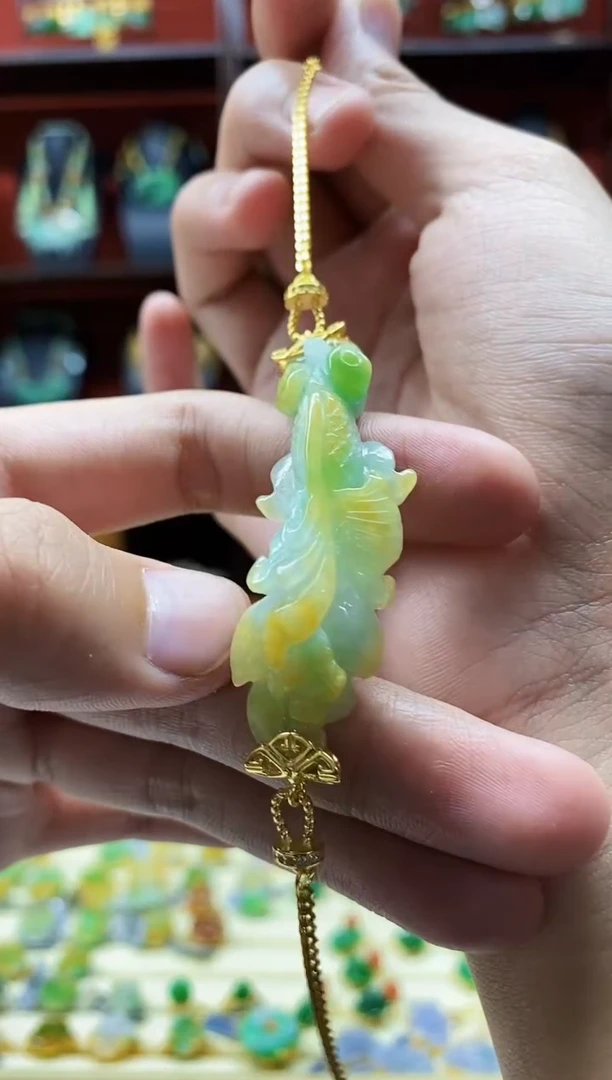 颈饰未镶嵌翡翠手链