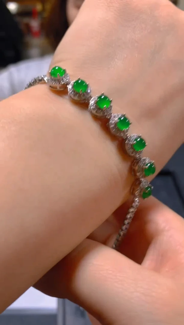 未镶嵌手链翡翠多样性发一